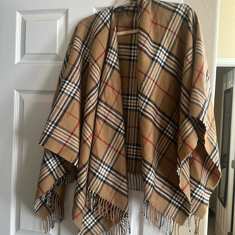 Very nice shawl and great condition